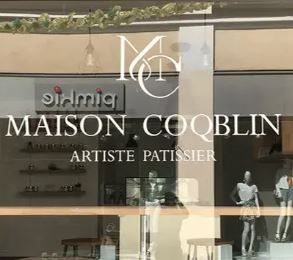 Adhésif pour vitrine